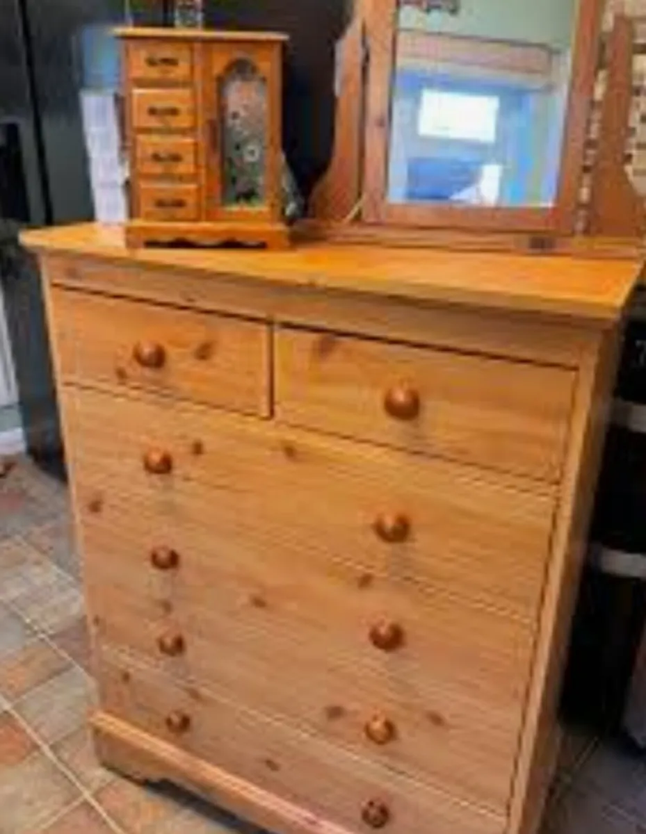 Solid pine chest of drawers