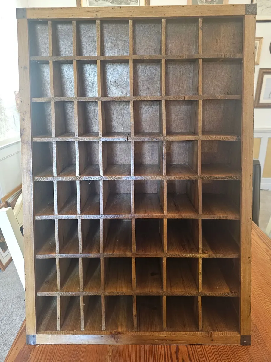 Antique pigeon hole cabinet/keyholder - Image 1