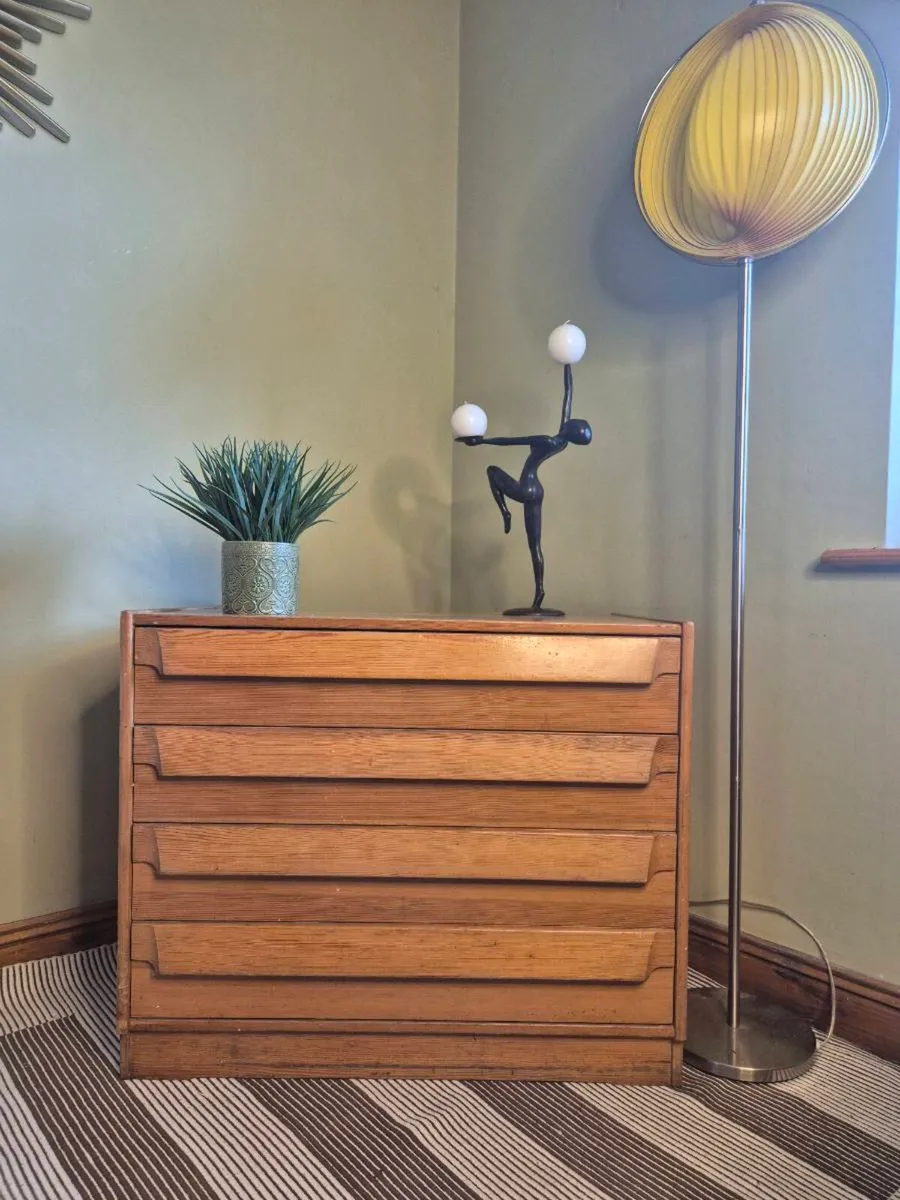 Chest of drawers. - Image 2