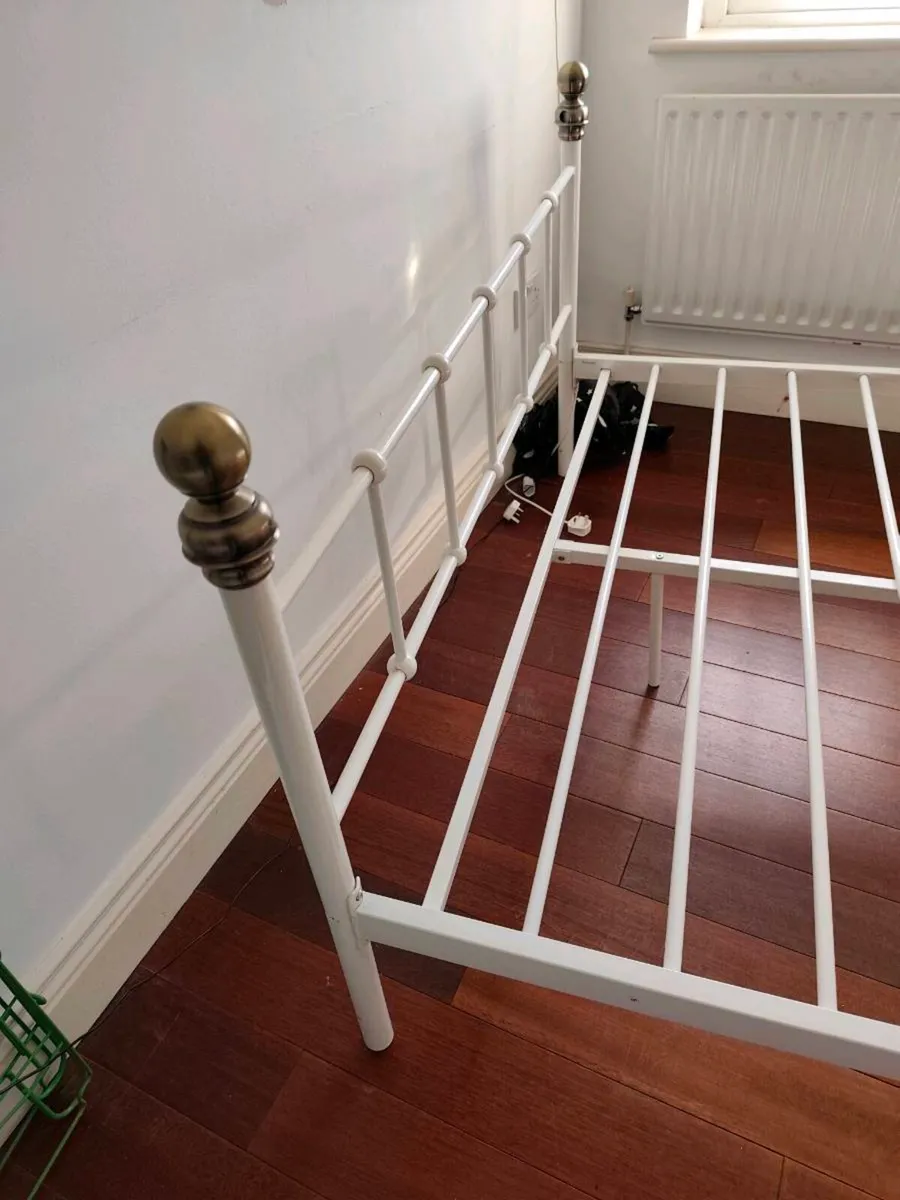 Bed frame - Image 3