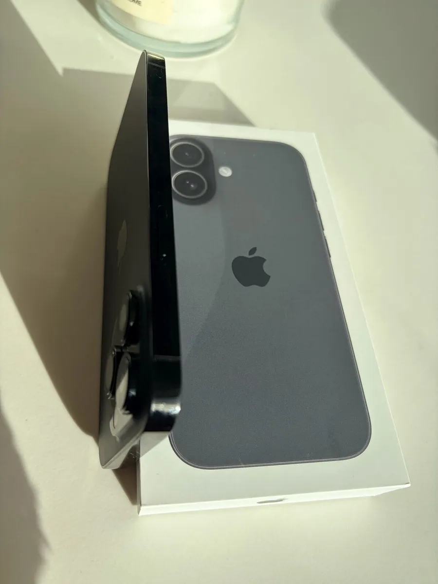 iPhone 14 Pro (used) - unlocked and reset - Image 4