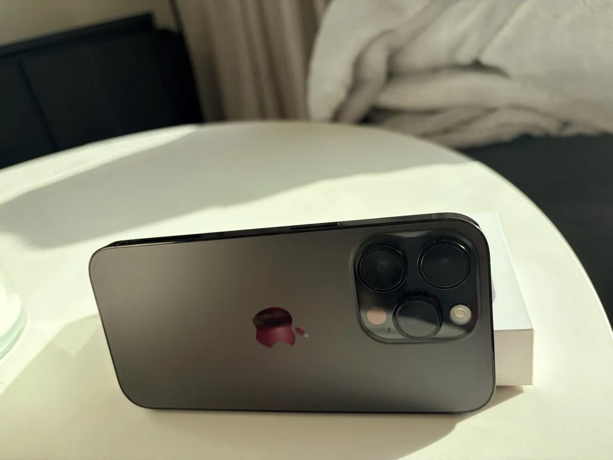 iPhone 14 Pro (used) - unlocked and reset - Image 3