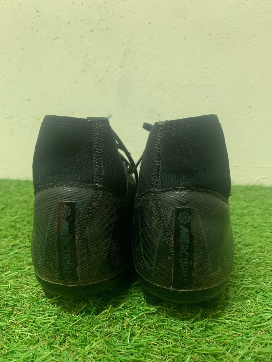 Football boots - Image 4