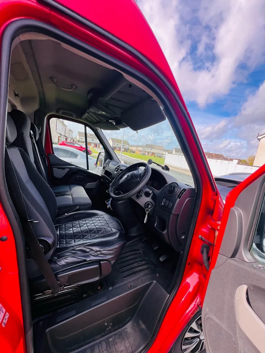 Nissan N400 - Image 4