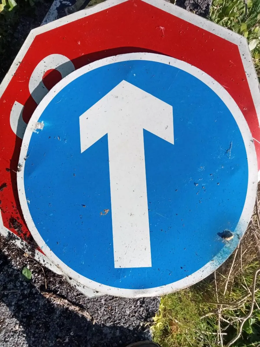 Road signs - Image 3