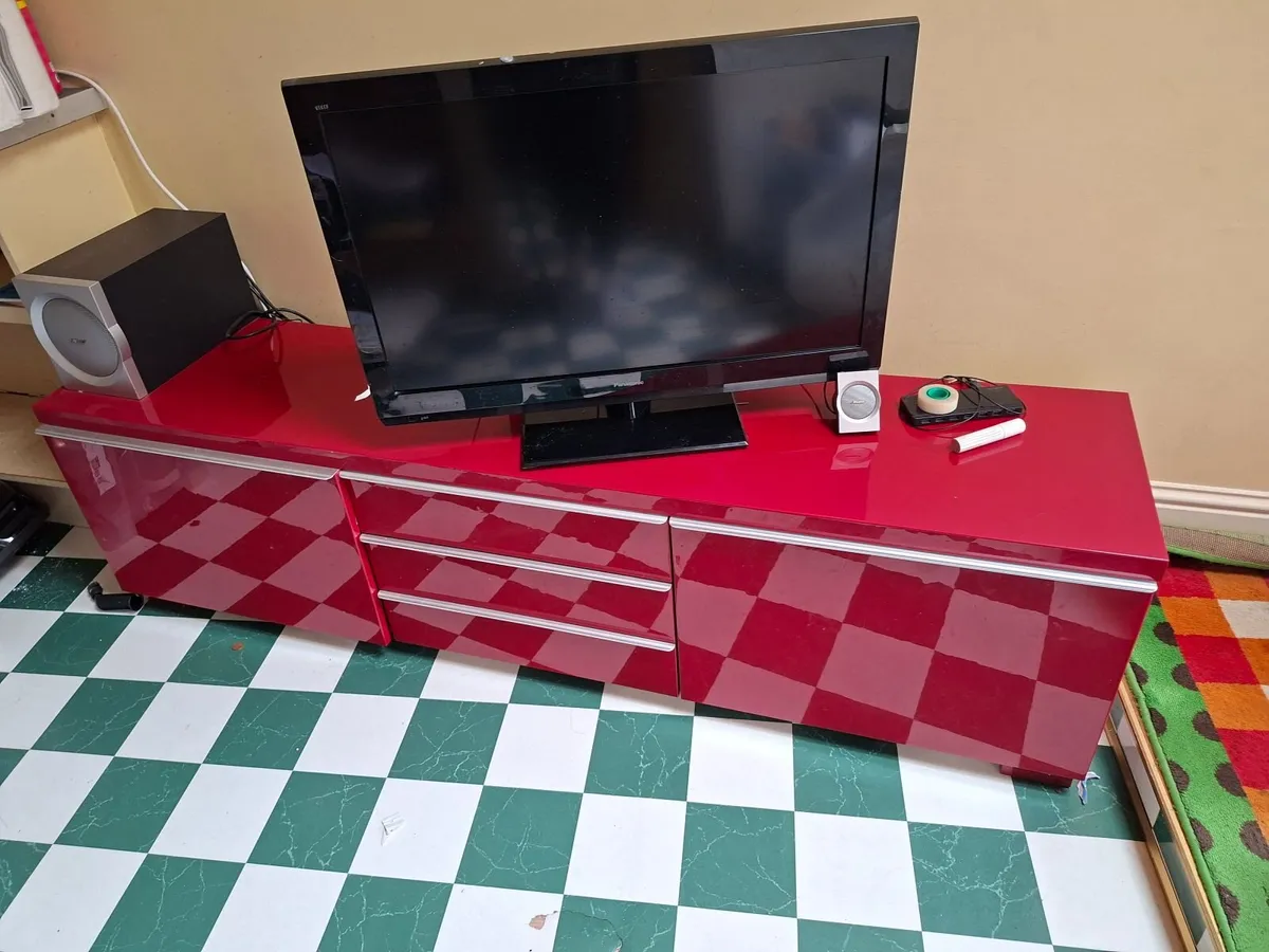 Entertainment unit - Image 3