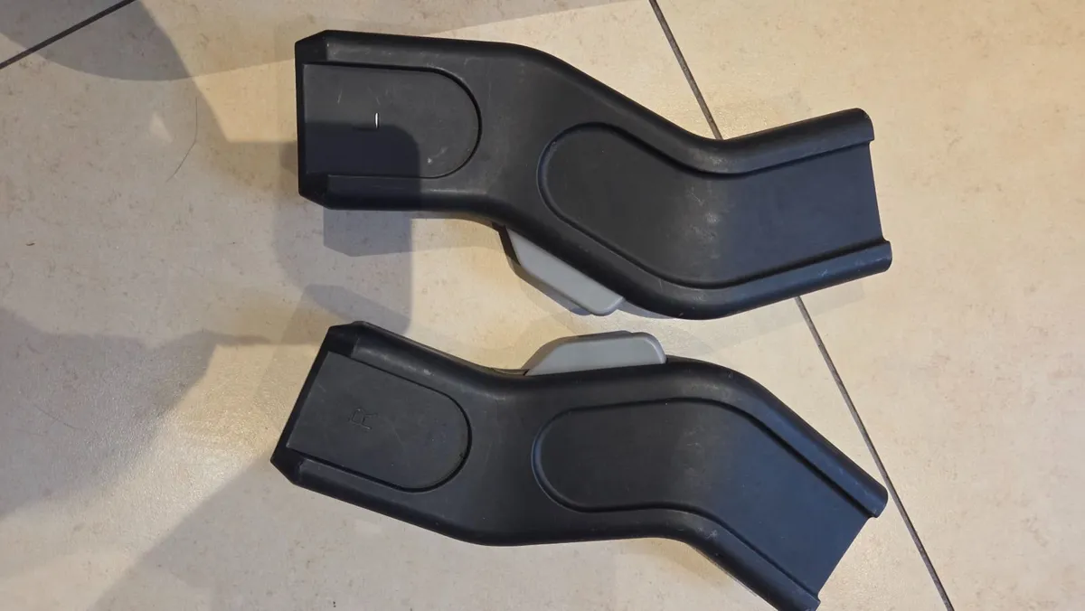 Uppababy Cruz V2 Stroller & Maxi Cosi CarSeat+Base - Image 4