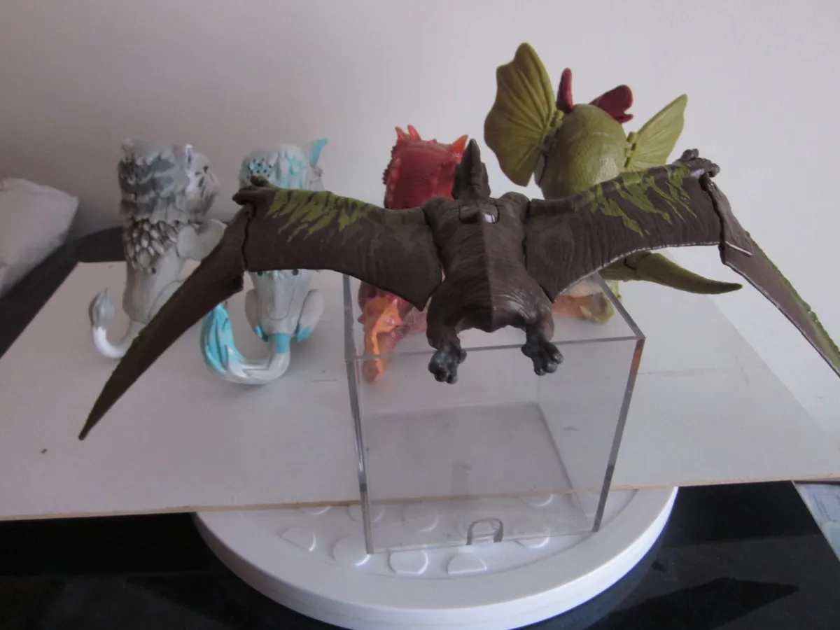 Bundle of Jurassic Toys - Image 4
