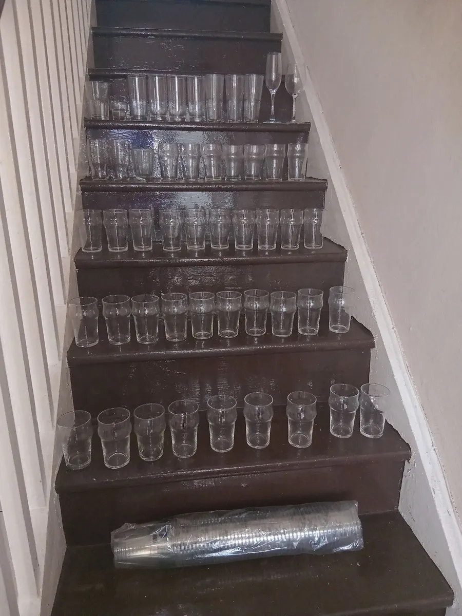 50 GLASSES & 50 NEW ROCKSHORE PINT GLASSES - Image 1