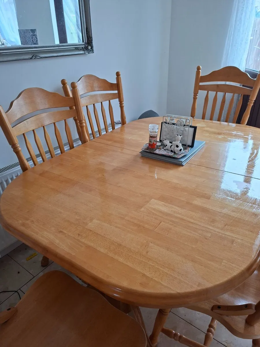 Dining table and chairs - Image 3