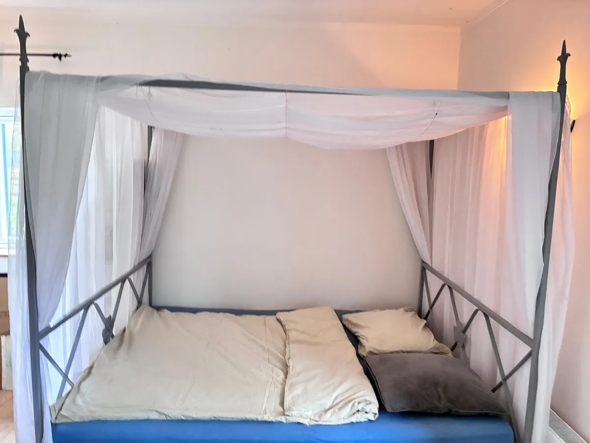 Metal canopy-bed - Image 3