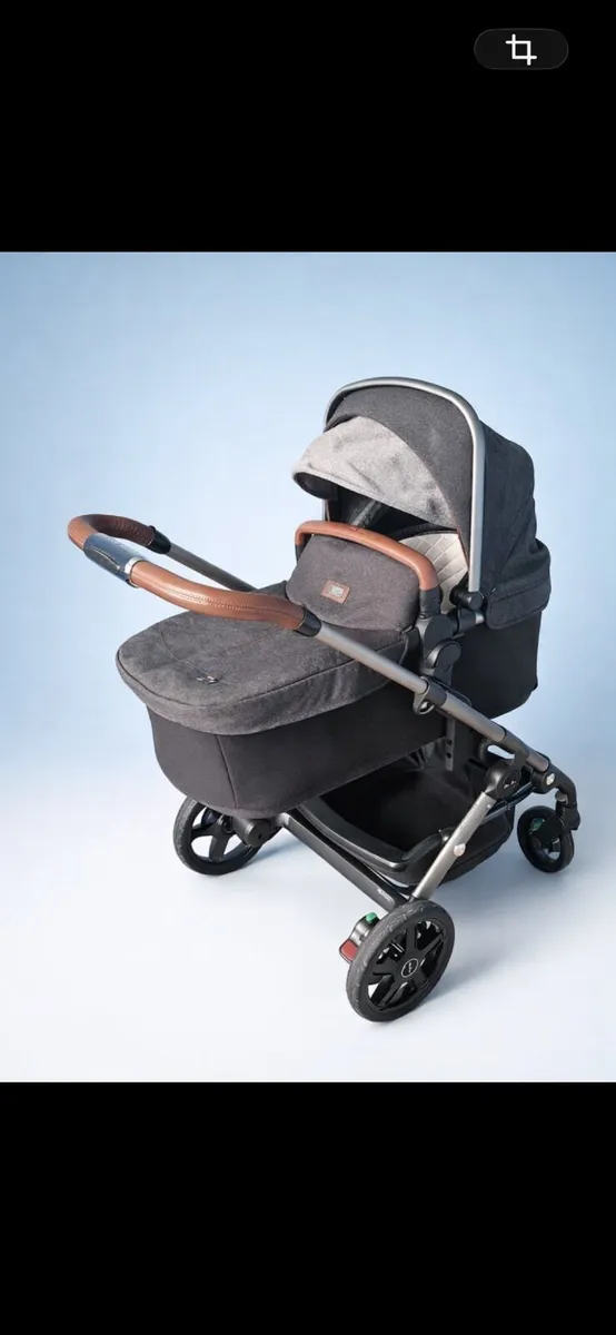 Silver cross Wave basinette and buggy - Image 2
