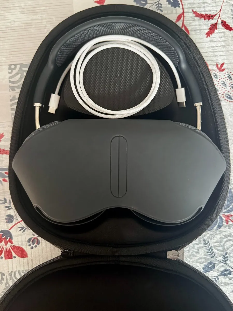 Airpods  Max (2nd Gen 2024) USB-C Midnight - Image 1