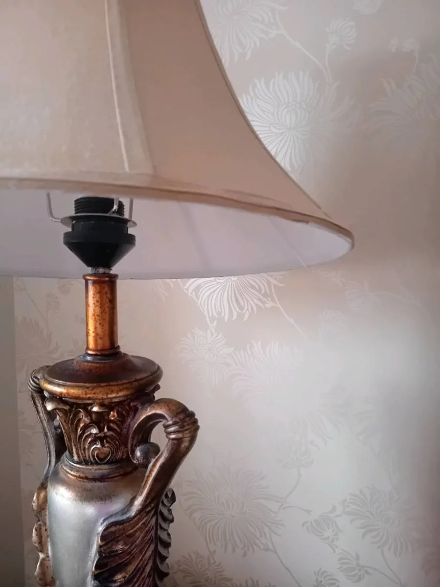 2 bedside lamps - Image 2