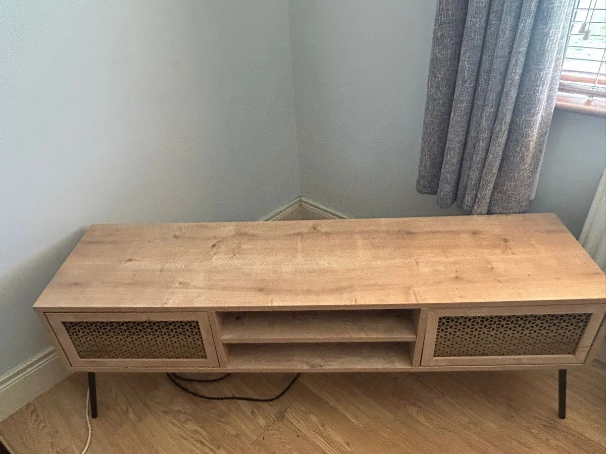 Tv stand - Image 2