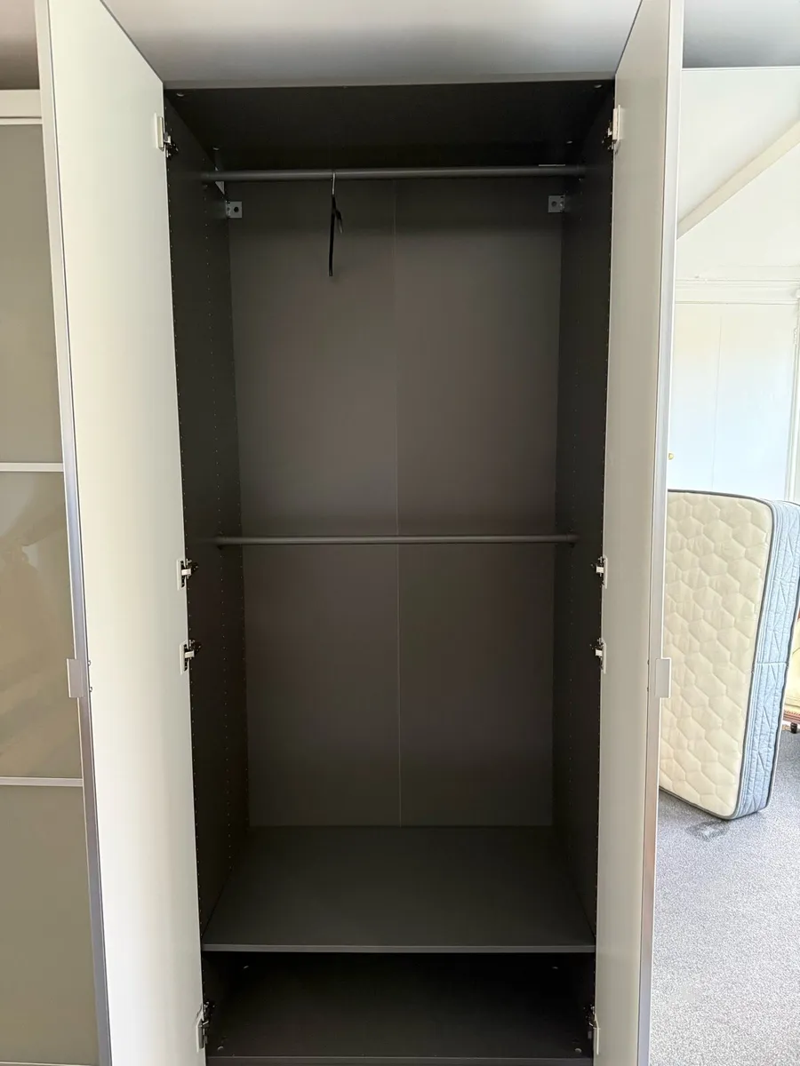 Mirrored Wardrobe - Image 3