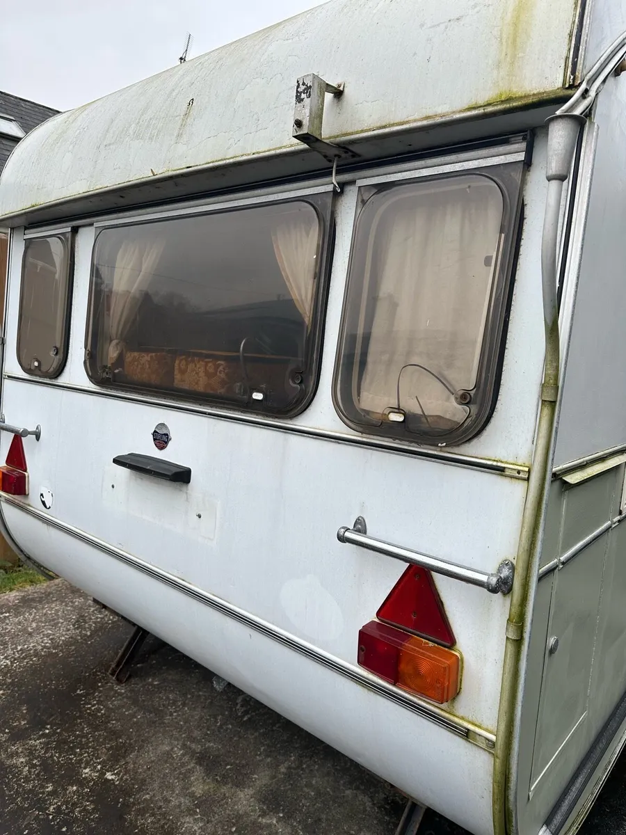 FOR SALE 12FT VINTAGE TOURING CARAVAN - Image 3