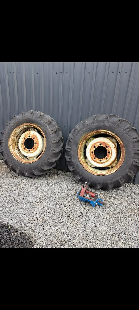 BKT 13.6 28 Ford Rims - Image 1