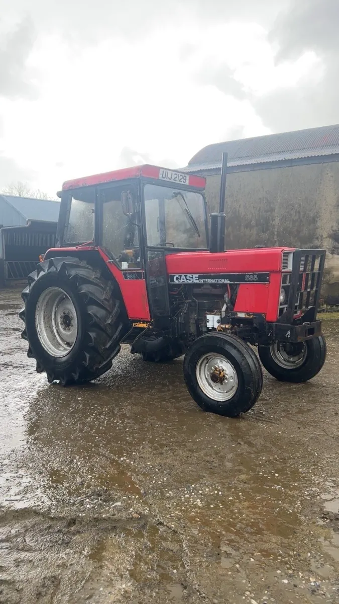 Case international 585 - Image 1