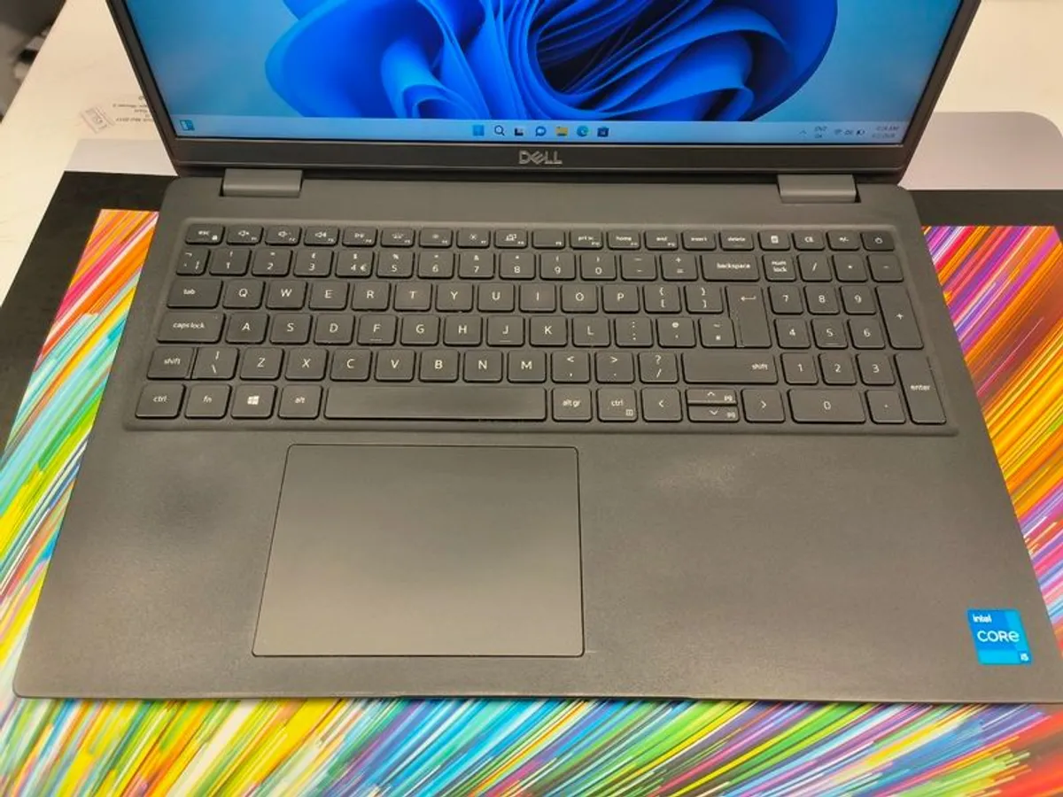 Dell Latitude 3520 15.6" Laptop i5-1135G7 (11th Gen) 8GB 256GB SSD Windows 11 Pro - Image 3