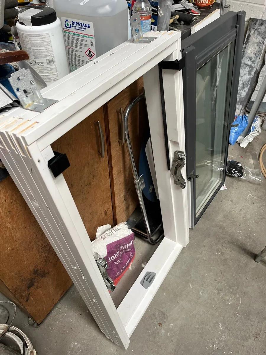 Roof window - Image 3