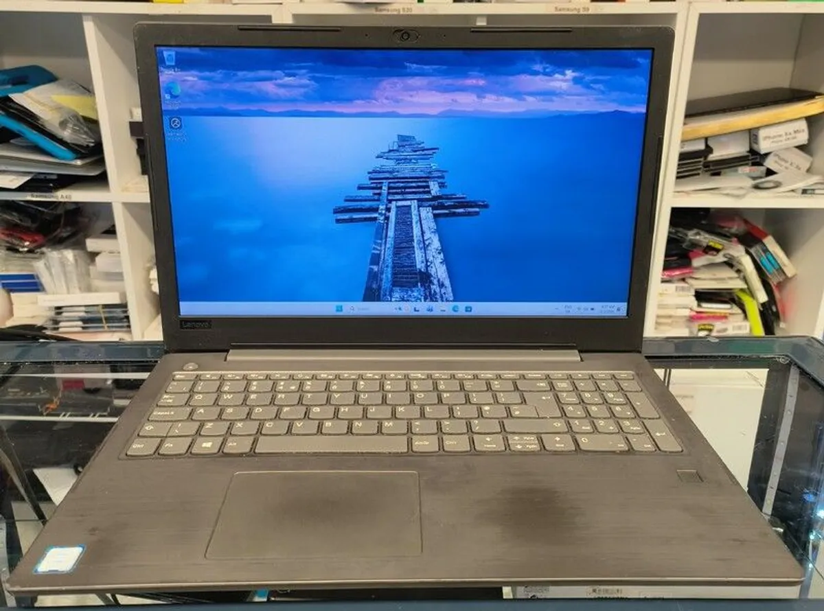 Lenovo V330-15 Intel Core i5 8th Gen 15.6" 8GB RAM 256GB SSD Windows 11 Pro - Image 4