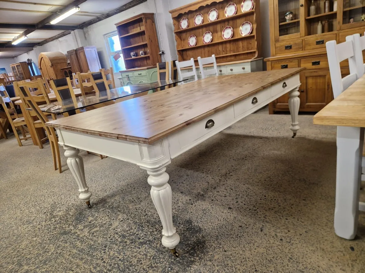 Large vintage farmhouse kitchen table - Image 3