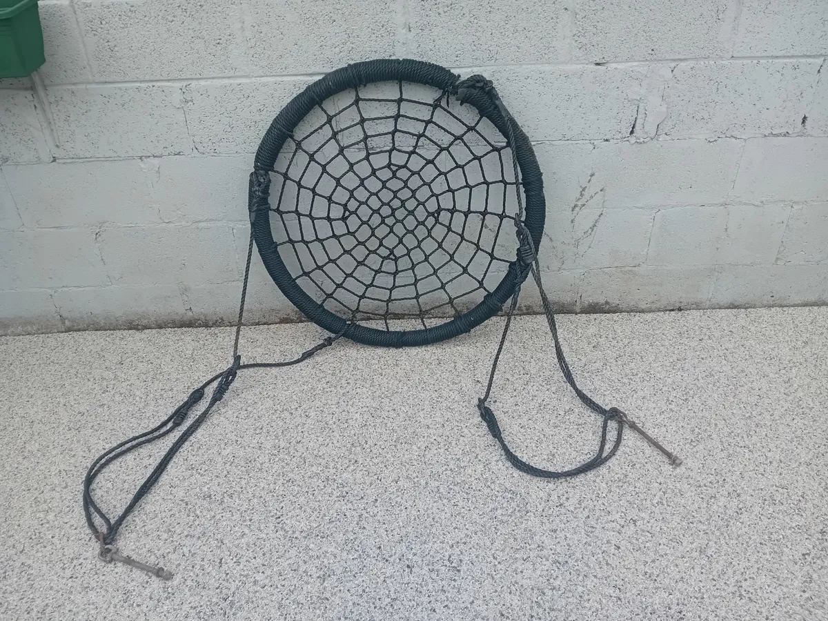 Childs swing - Image 1