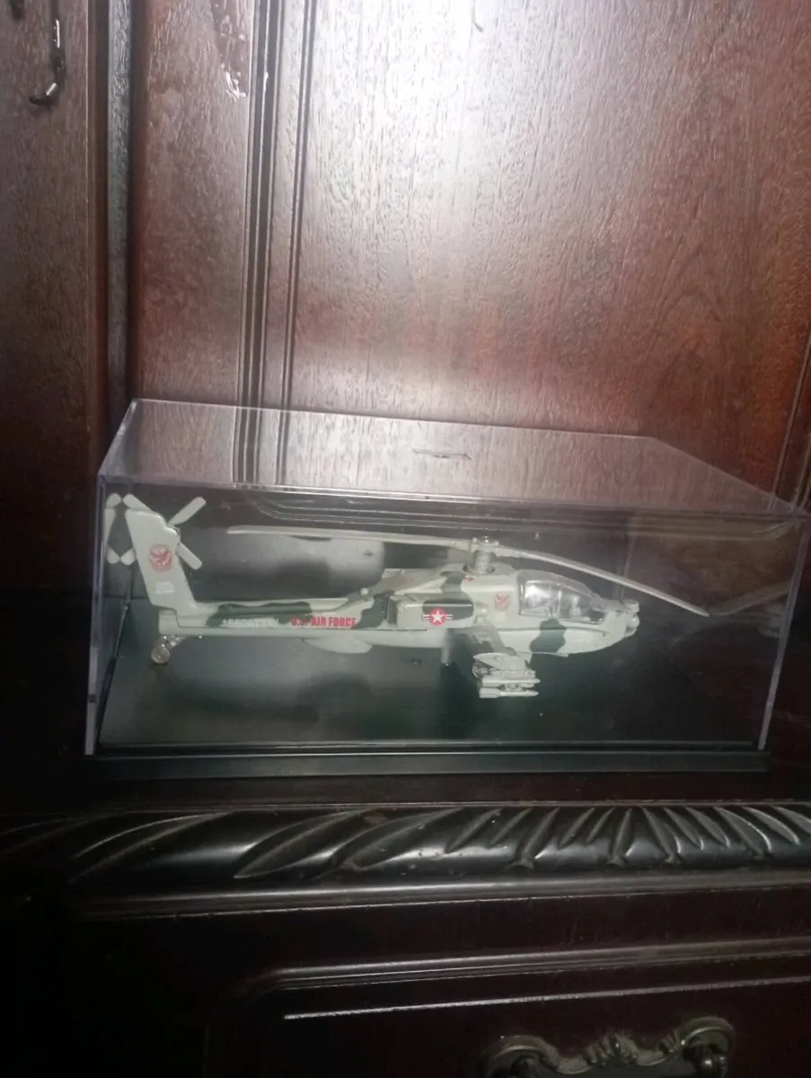 COMBAT  COPTER  WITH LIGHTS & SOUND - Image 1