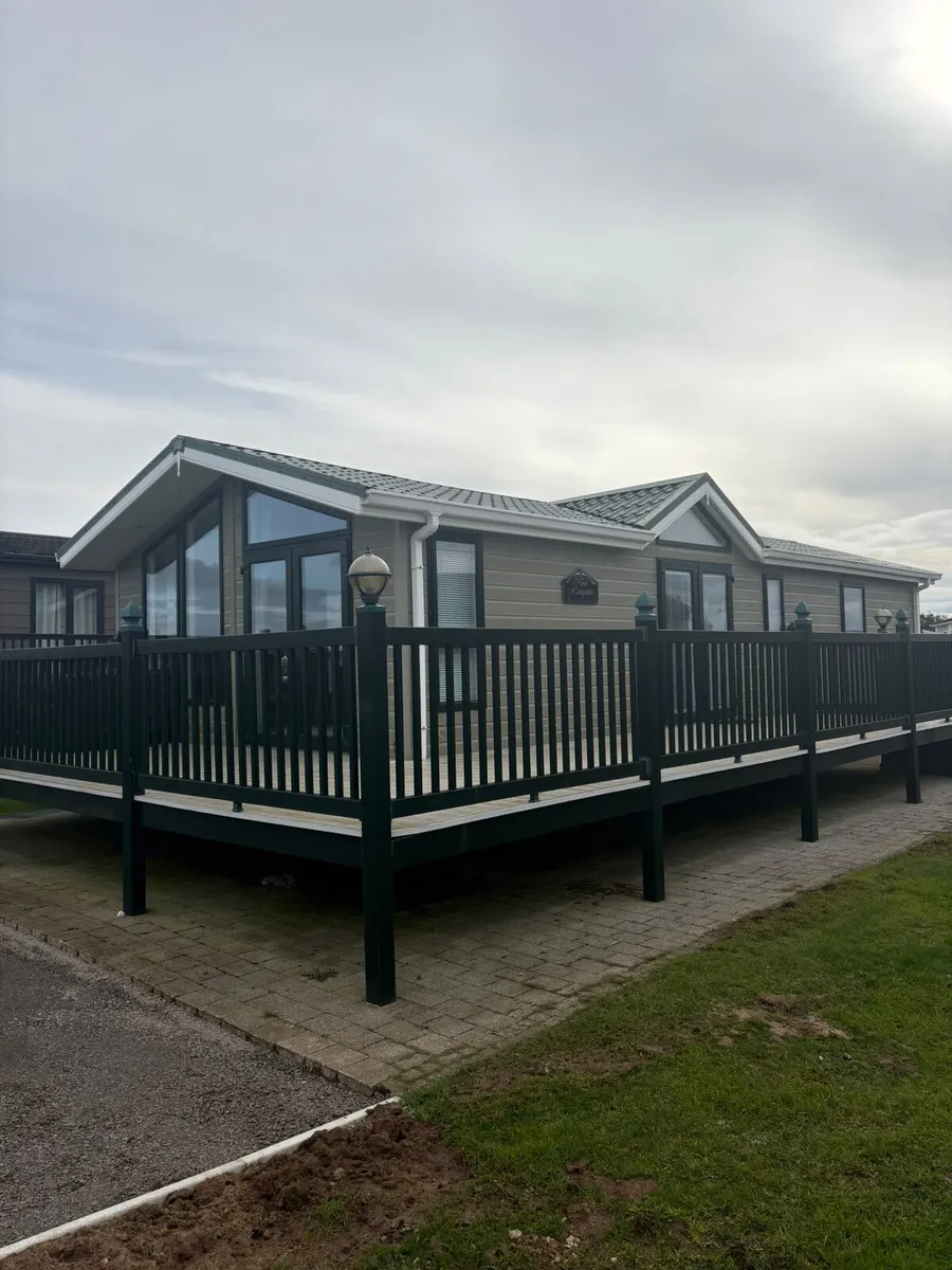 Willerby New Hampshire - Image 1