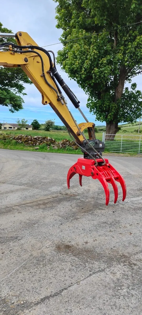 Mini Digger Self drive HIRE - Image 3