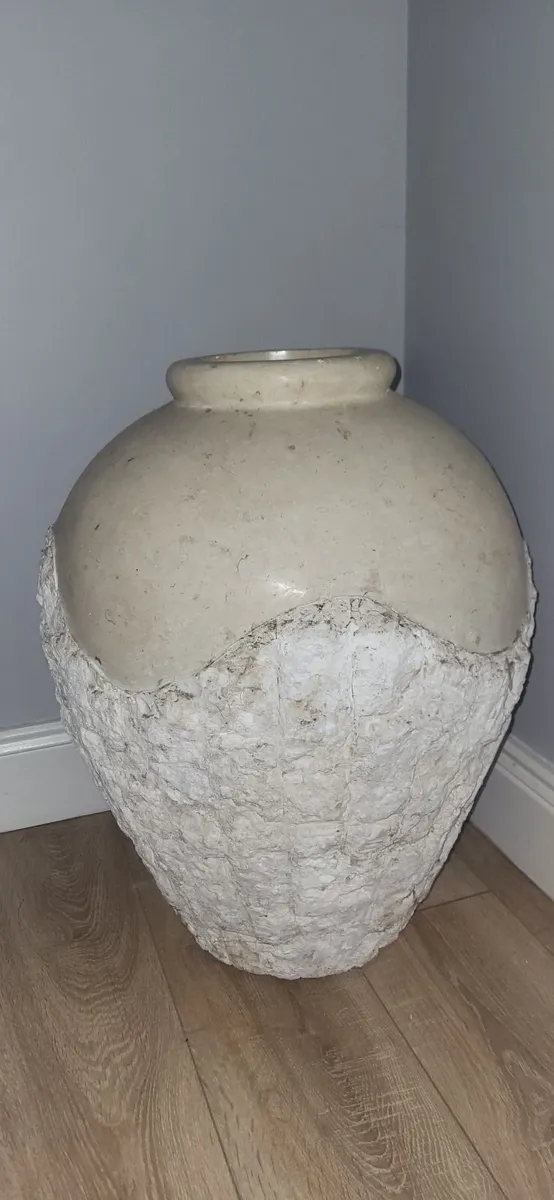 Vase - Image 2