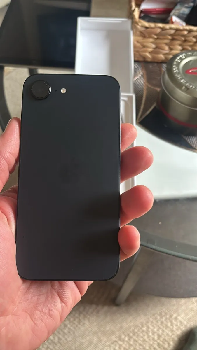 iPhone 16e for sale brand new - Image 2