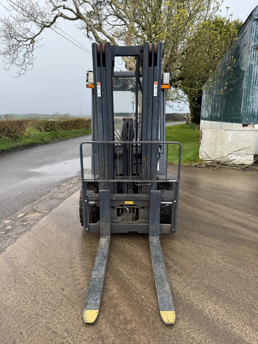 Doosan Forklift - Image 2
