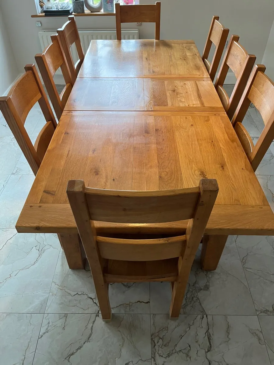 Solid Oak table and 8 chairs - Image 4