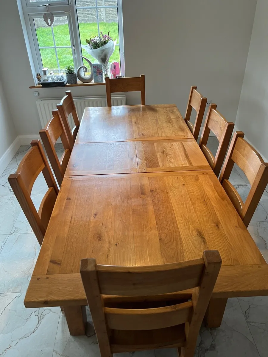 Solid Oak table and 8 chairs - Image 2