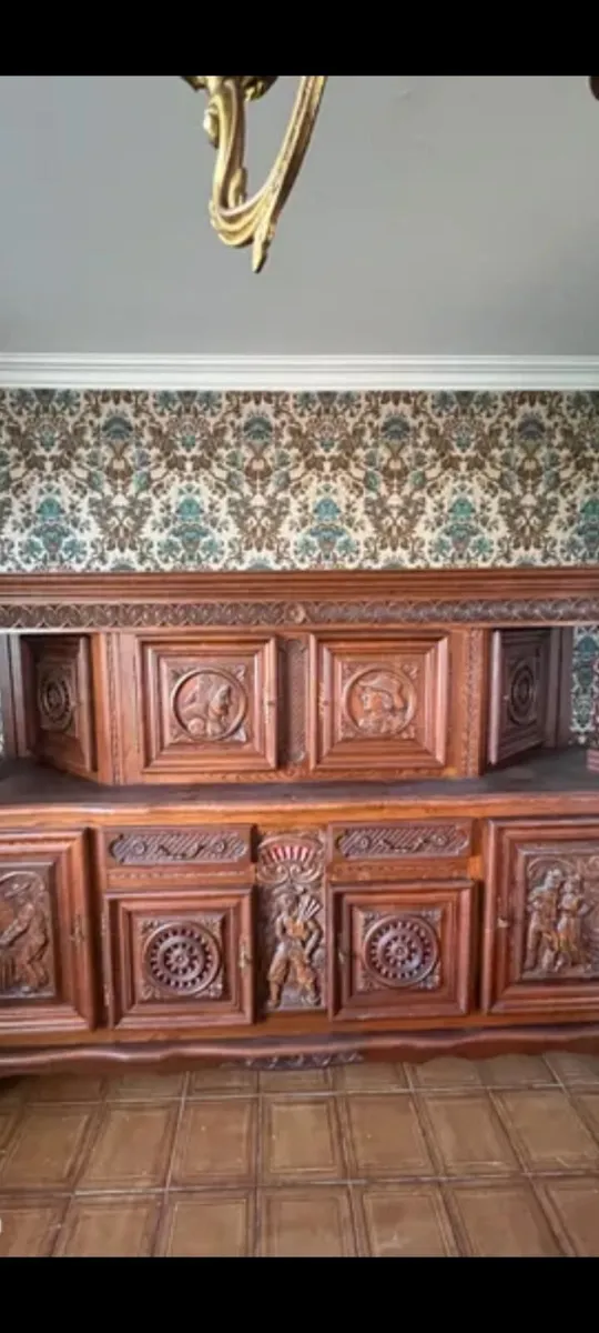 Wardrobe, table and chairs - Image 3