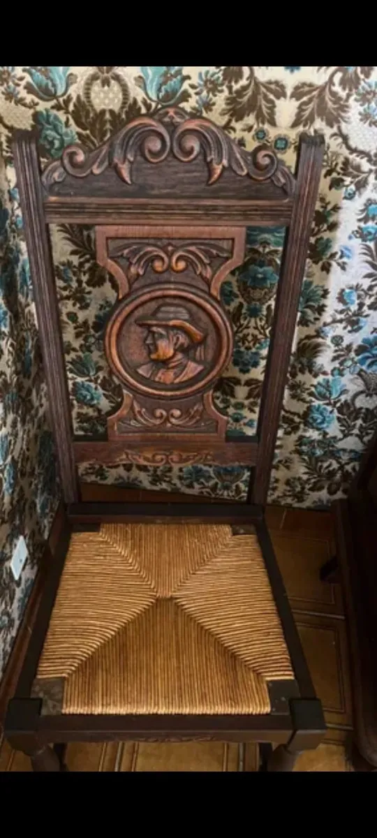 Wardrobe, table and chairs - Image 4