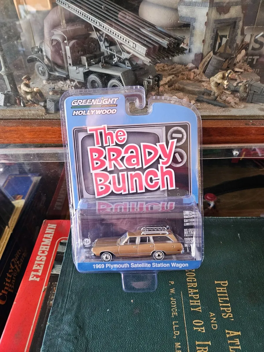 Corgi Greenlight Brady Bunch