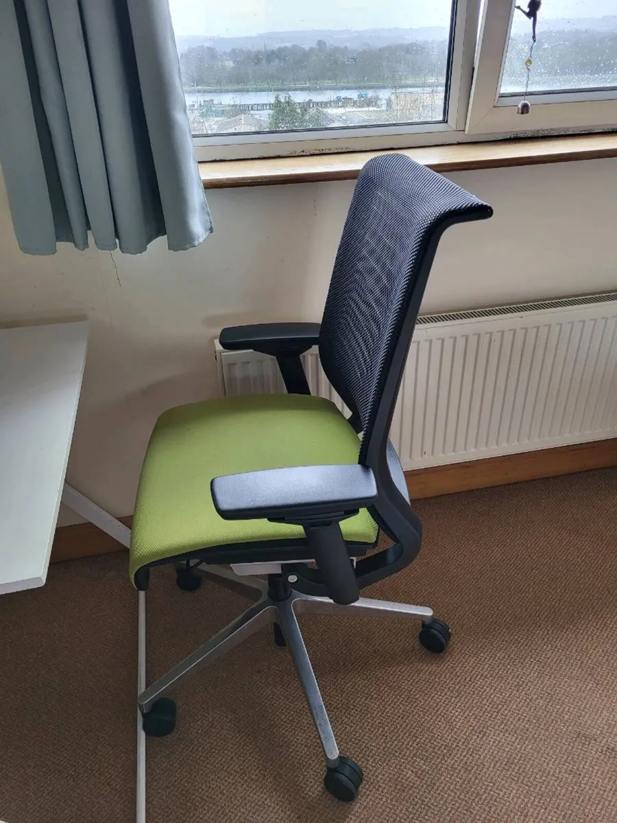Home office Chair - Image 1
