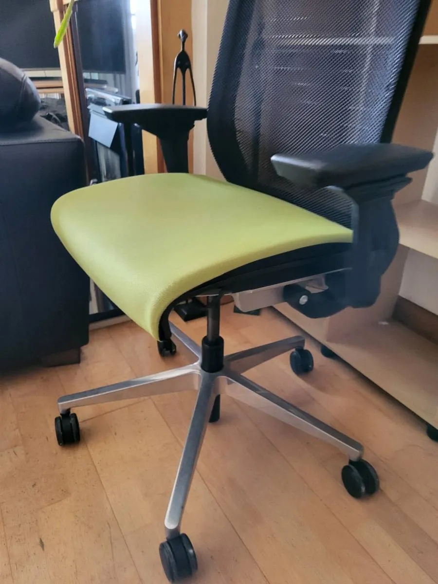 Home office Chair - Image 4