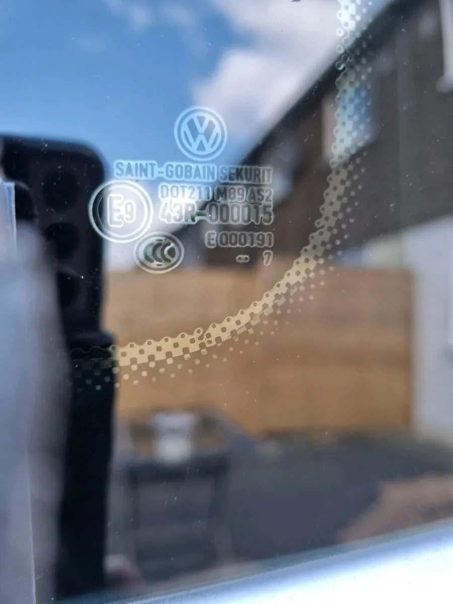 Vw transporter glass x2 - Image 3