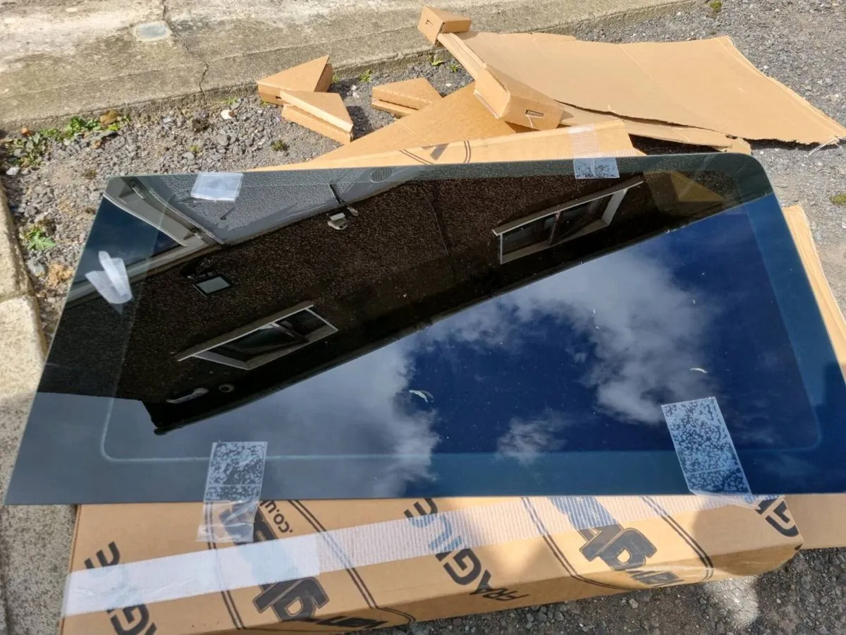 Vw transporter glass x2 - Image 4