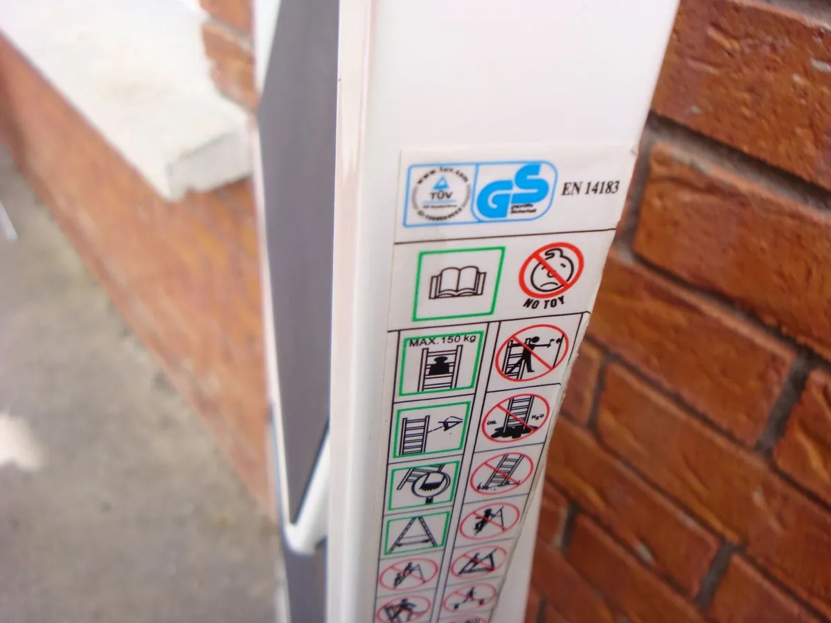 Step ladder 150kg - Image 2