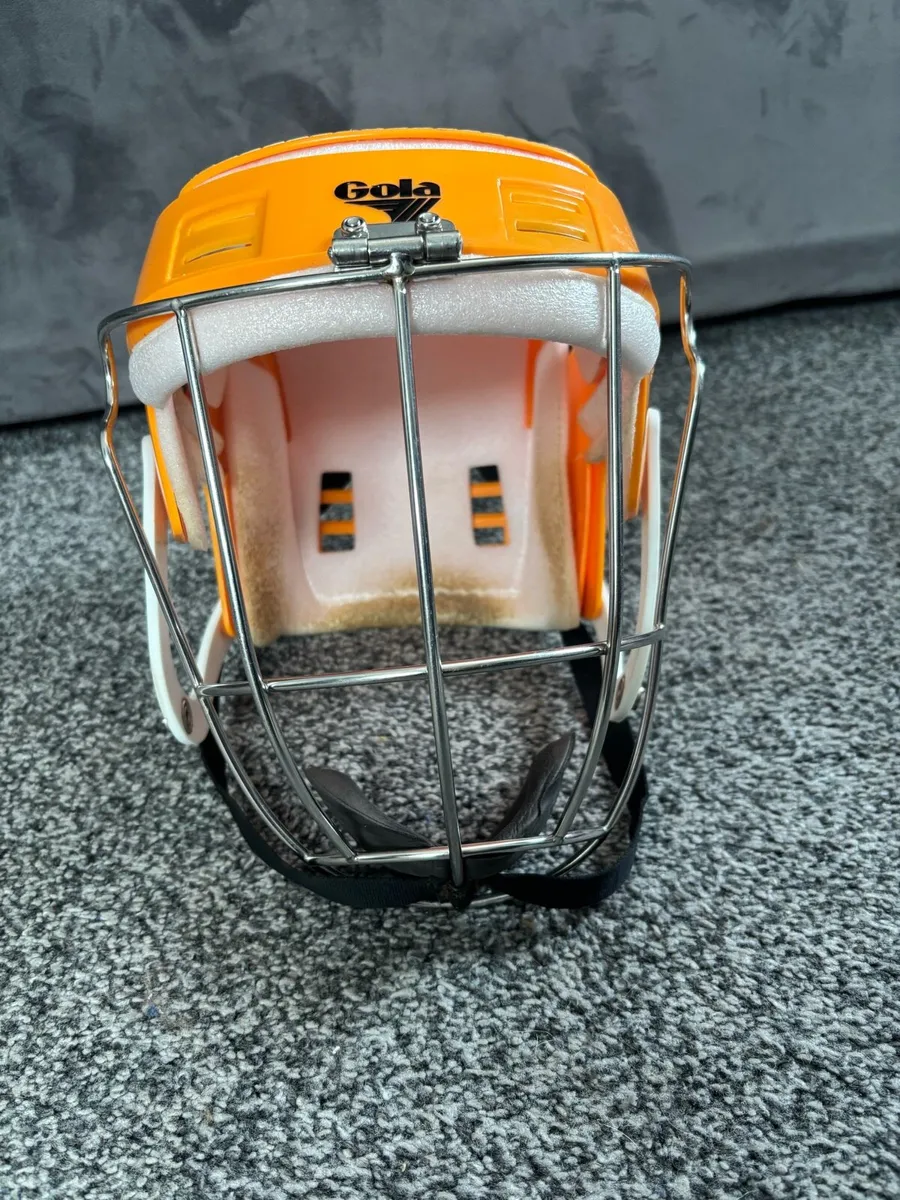 Gola helmet - Image 1