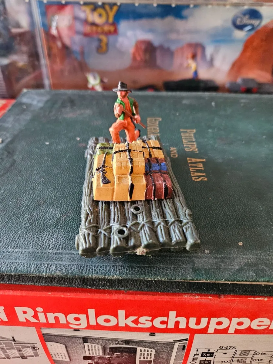 Vintage Britain's Wild West Raft - Image 1