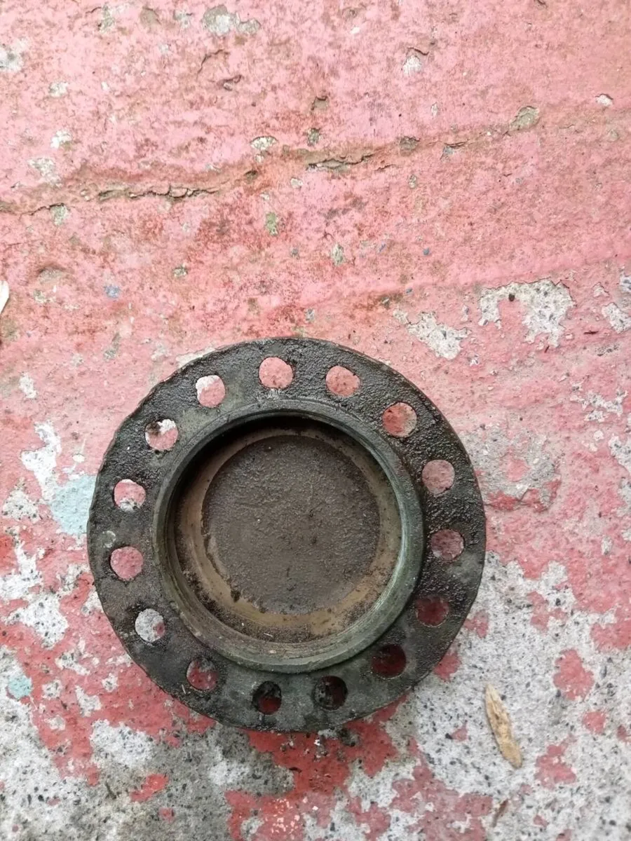 Old brass tanker cover - Image 2