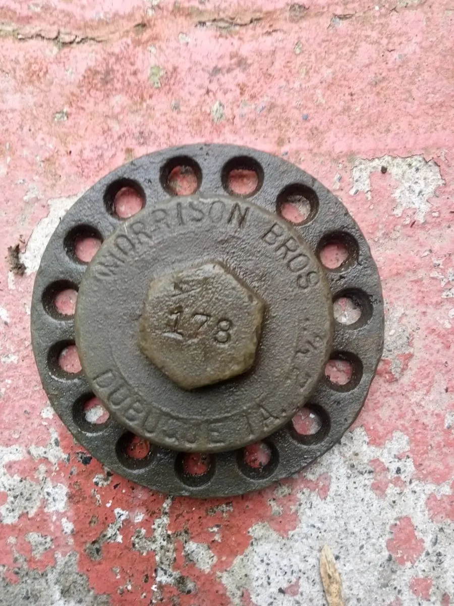 Old brass tanker cover - Image 1