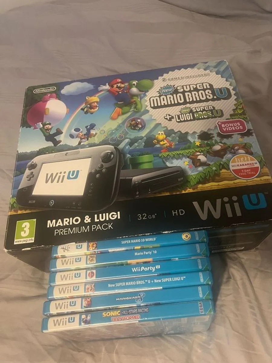 Wii U Bundle Mario & Luigi Premium pack Boxed + Games - Image 2