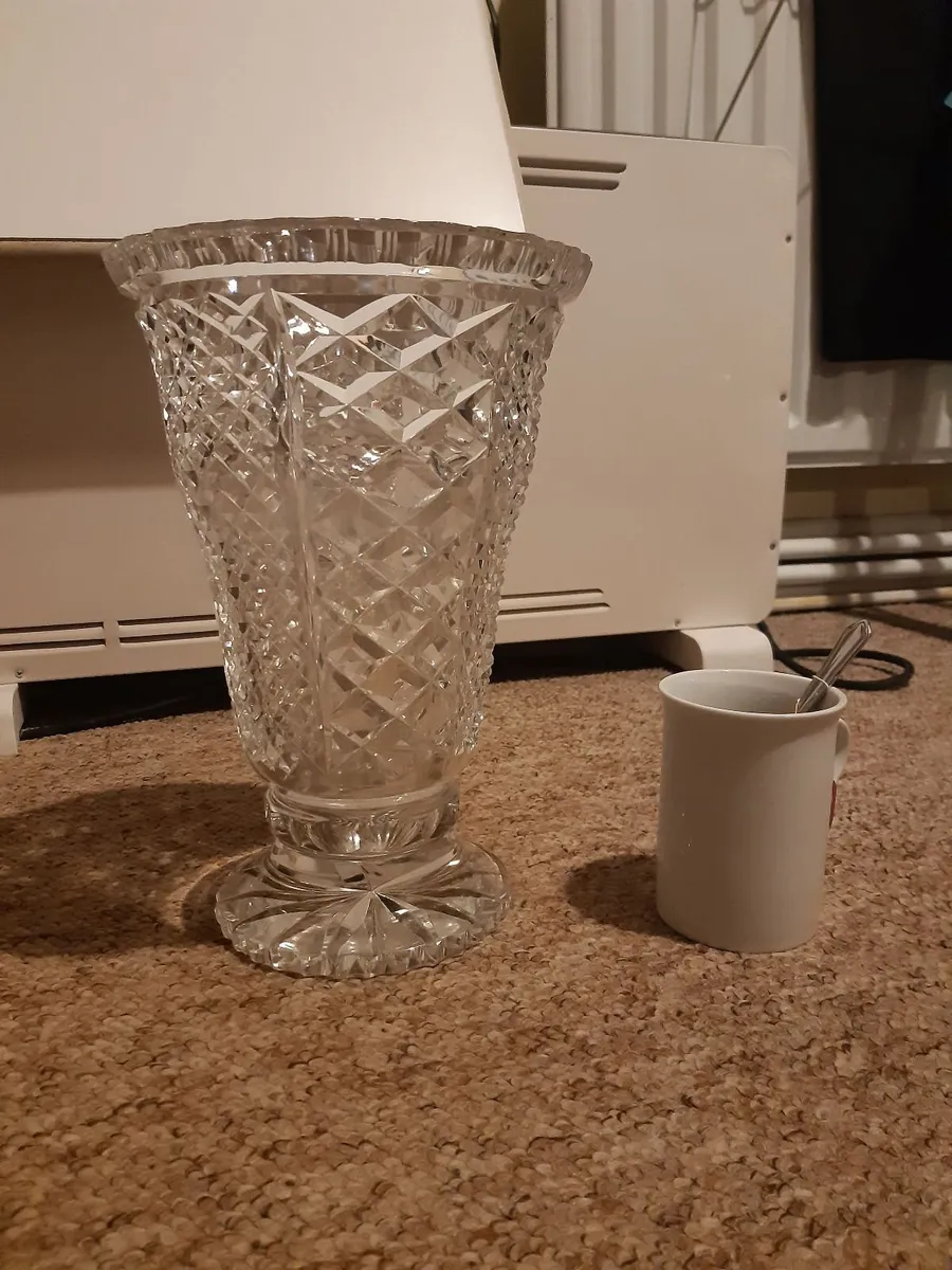 Crystal Vase - Image 1